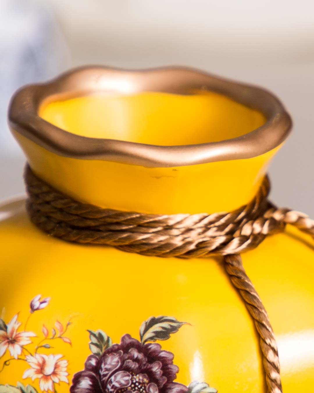 Exquisite Decorative Vase & Plate Set of 3