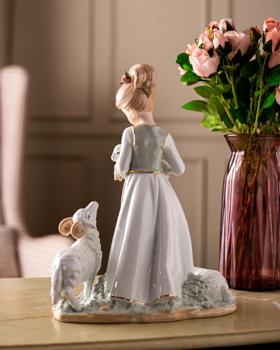 Victorian Lady - Fine Porcelain Figurine - The Decor Kart