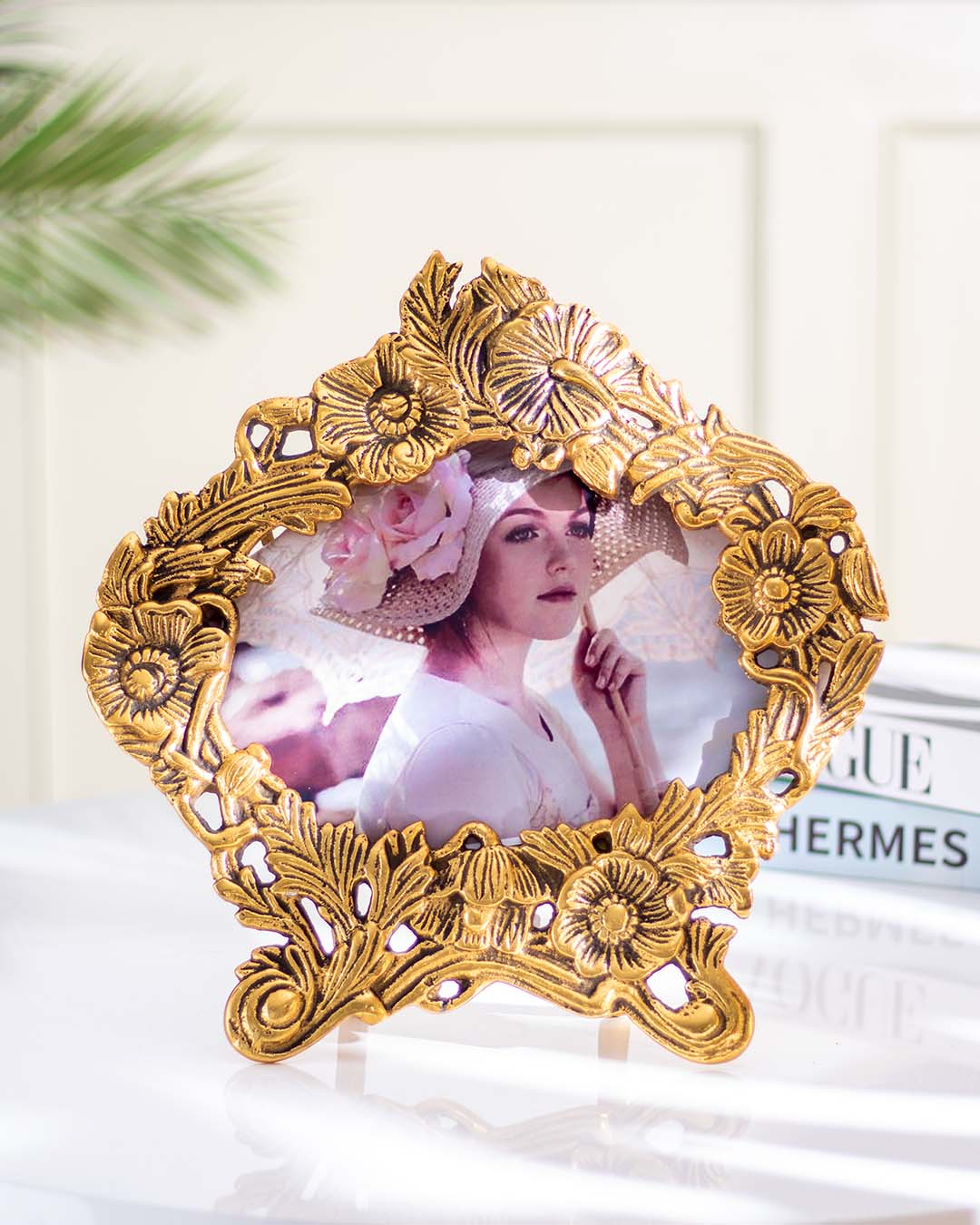 'Embossed' Handcrafted Photo Frame - Medium