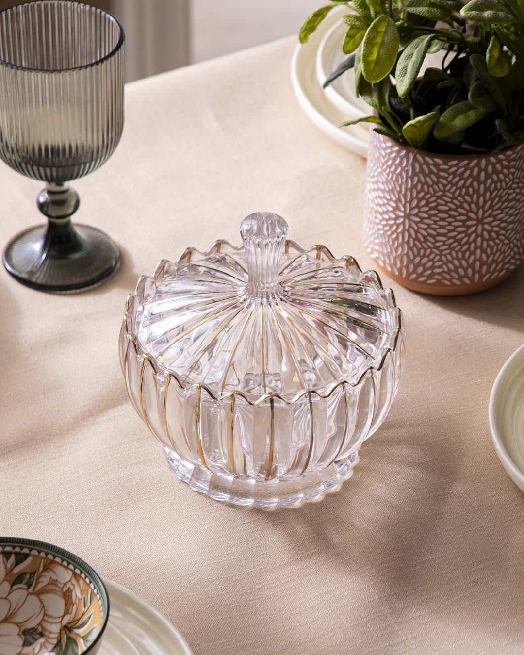 Scalloped Edge Crystal Glass Candy Jar with Lid 