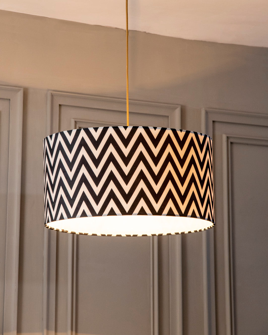 Monochrome Wave Drum Shade Pendant Light 