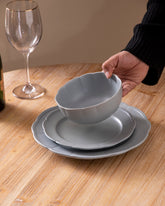 Scalloped Edge Dinner Plate 