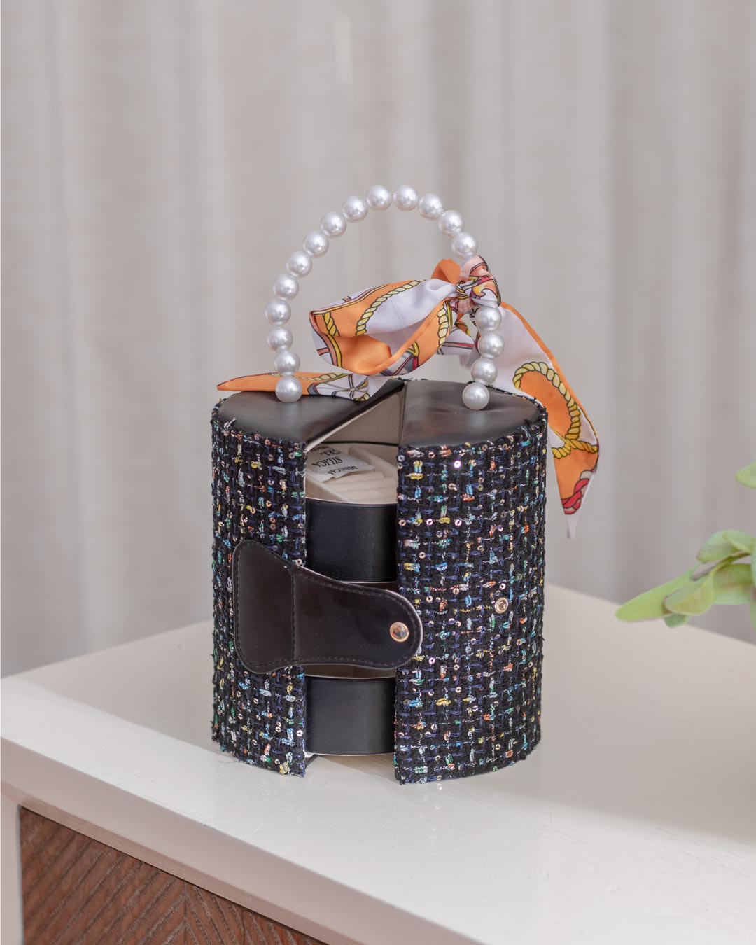 Round Jewellery Organizer Box - Black - The Decor Kart 