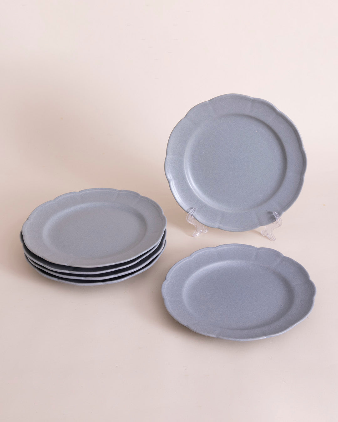 Scalloped Edge Dinner Plate 