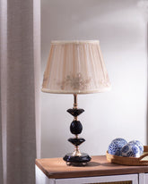 Crystal Glow: Timeless Table Lamp