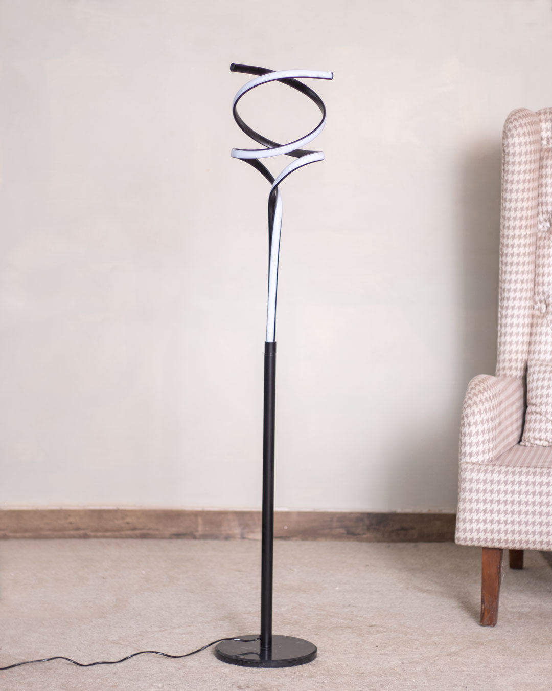 The Intertwined LED Floor Lamp