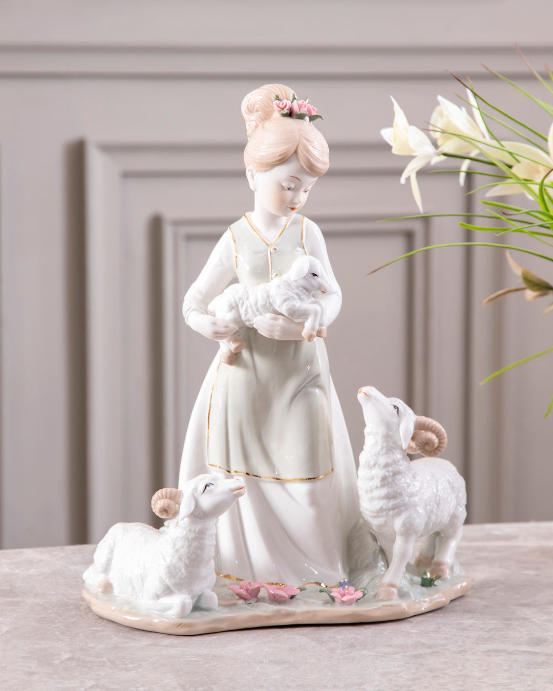 Victorian Lady - Fine Porcelain Figurine 