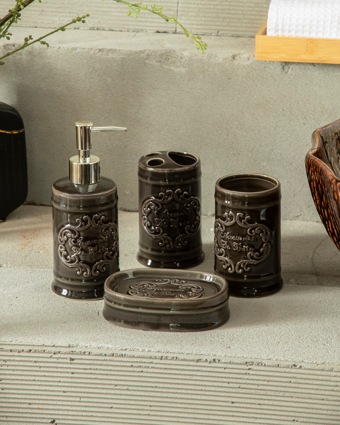 Vintage Baroque 4-Piece Bath Set - Black 