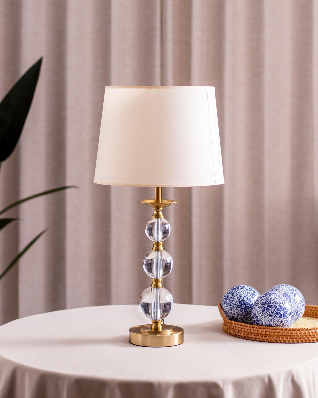 'Sparkling Elegance' Table Lamp
