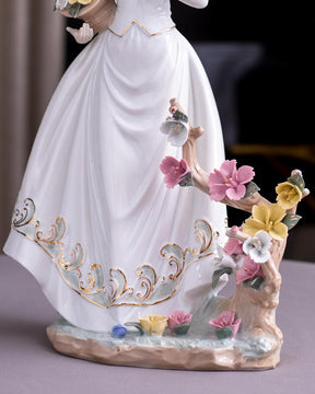 'Victorian Lady' Fine Porcelain Figurine - The Decor Kart 