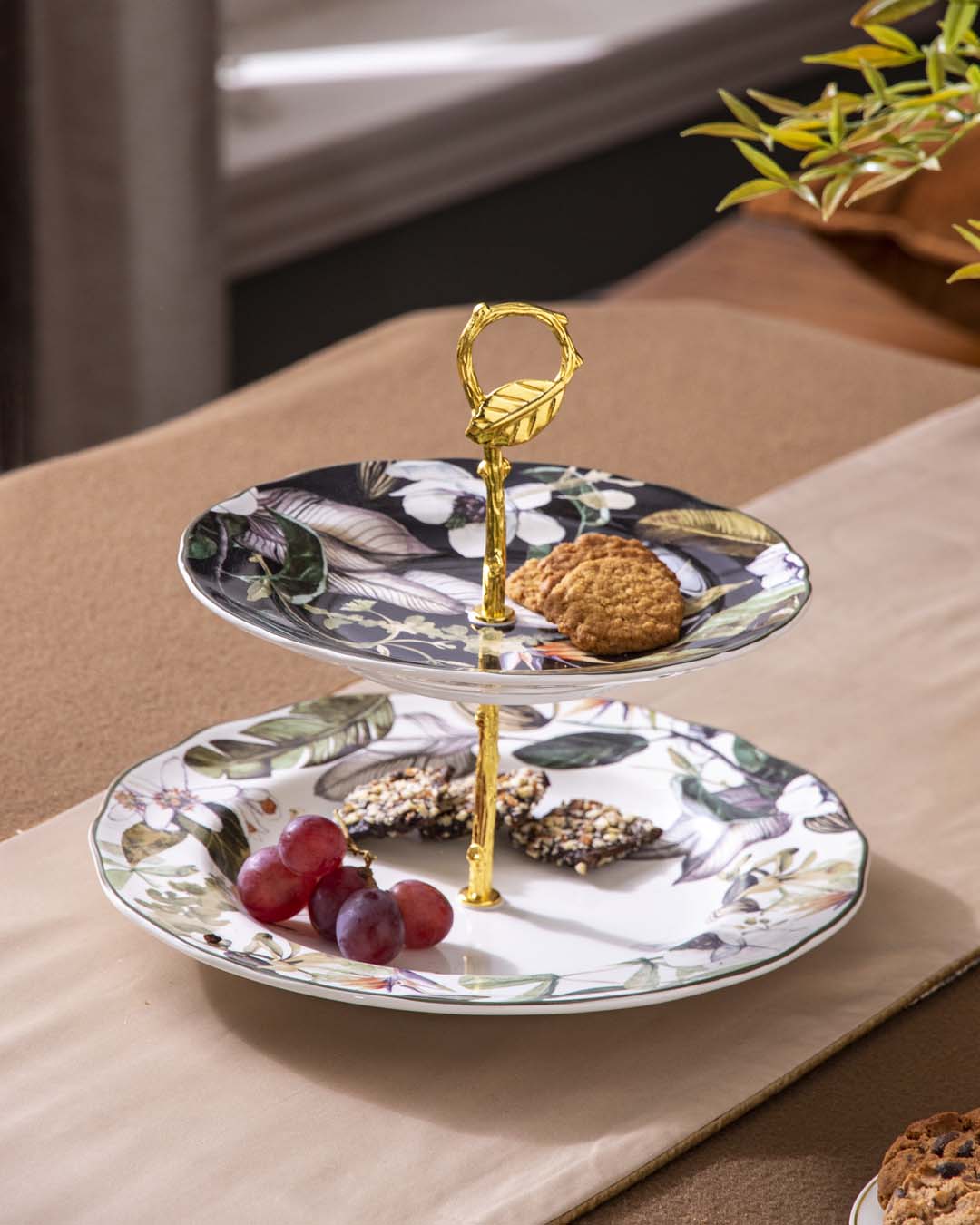 Borneo White 2-Tier Cake Stand 