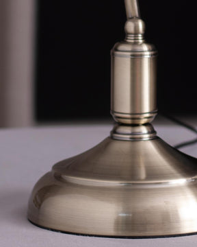 Classic Banker's Lamp