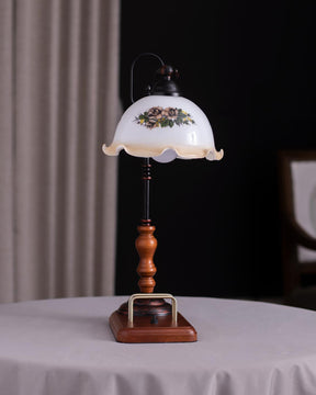 'Dakota' Fenton Lamp w/ Scalloped Glass Shade