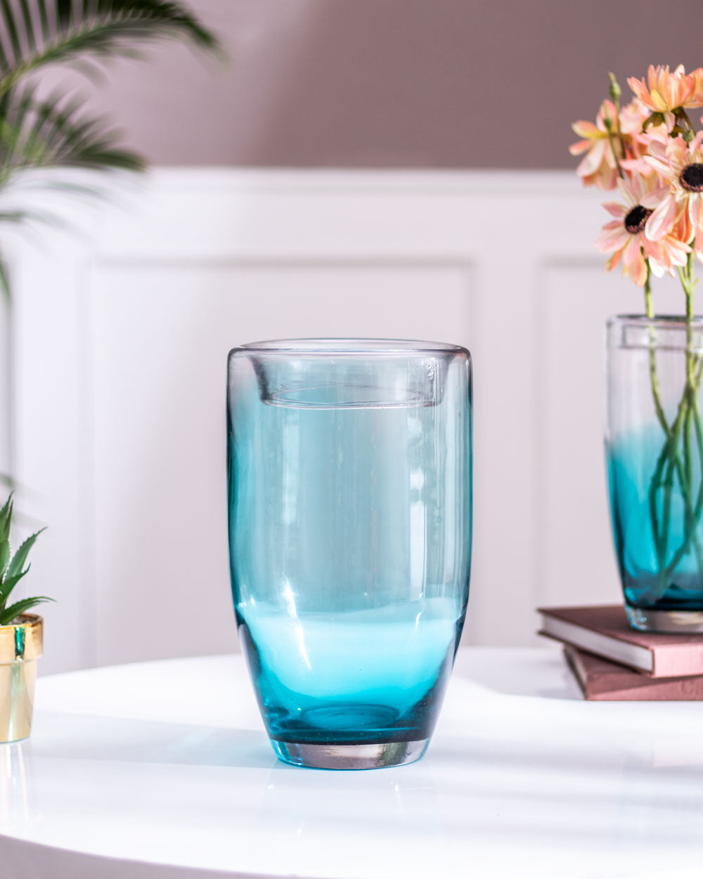 'Nuanta Albastra Bliss' Flower Glass Vase -