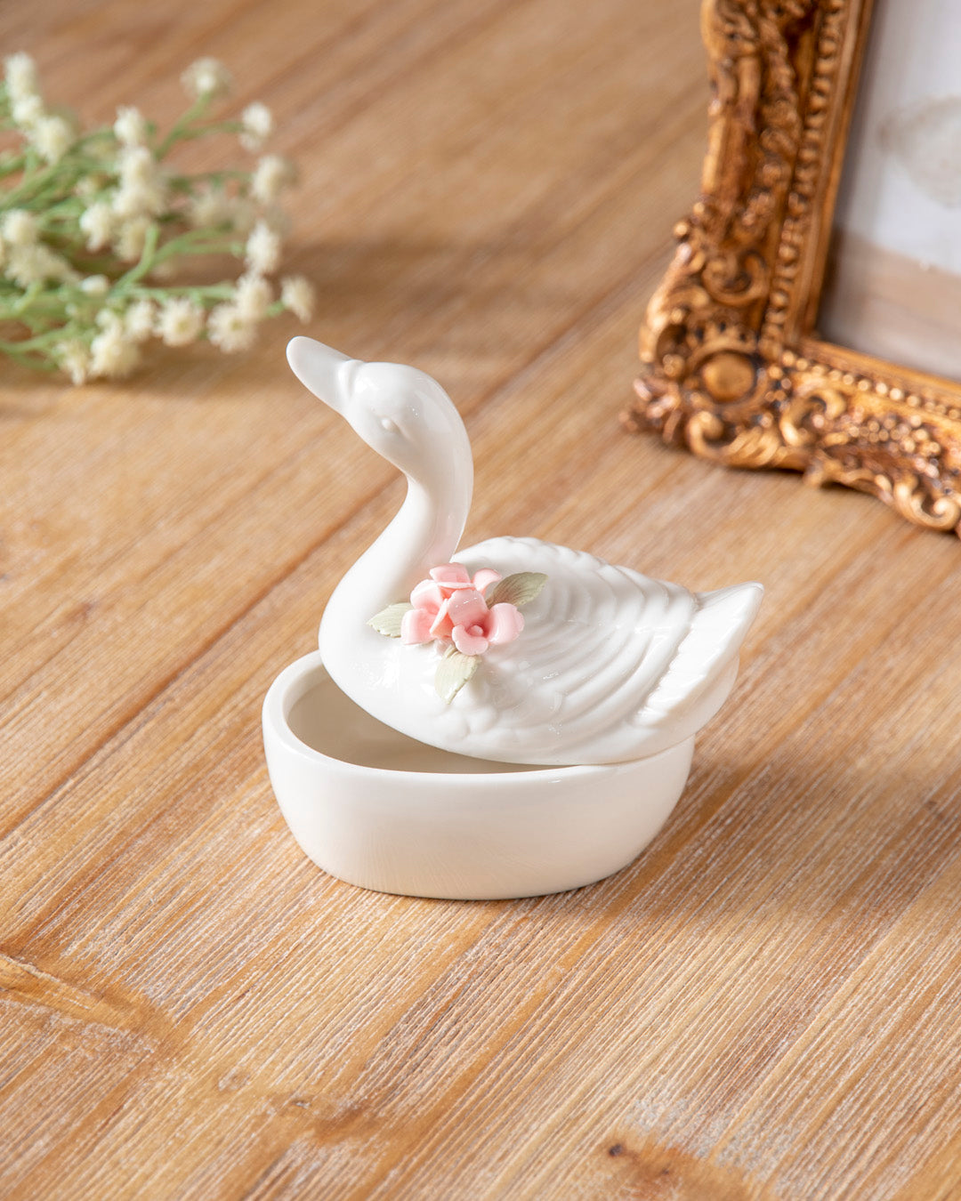 Romantic Swan Trinket Keeper 