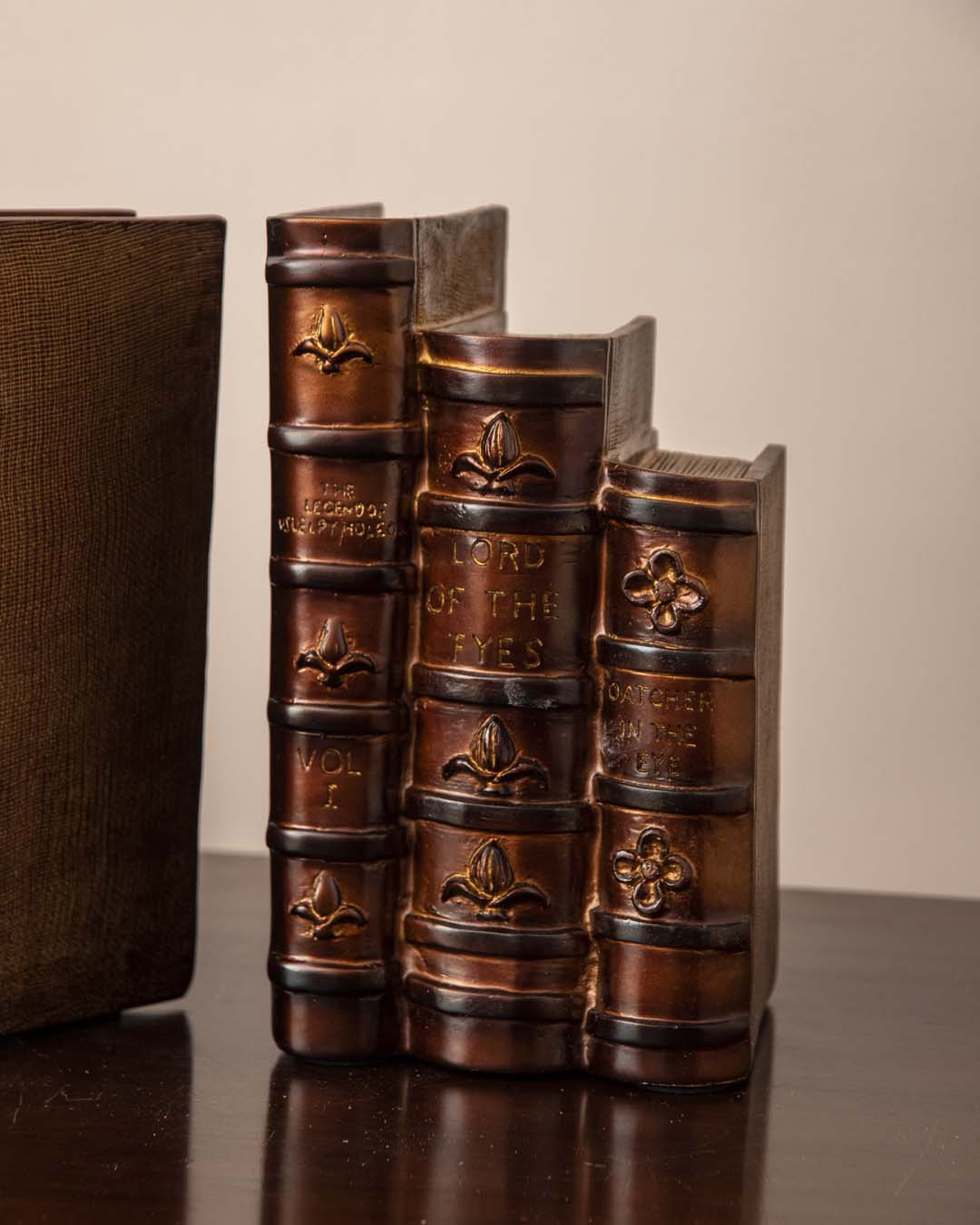 Vintage Books Bookend Set - The Decor Kart 