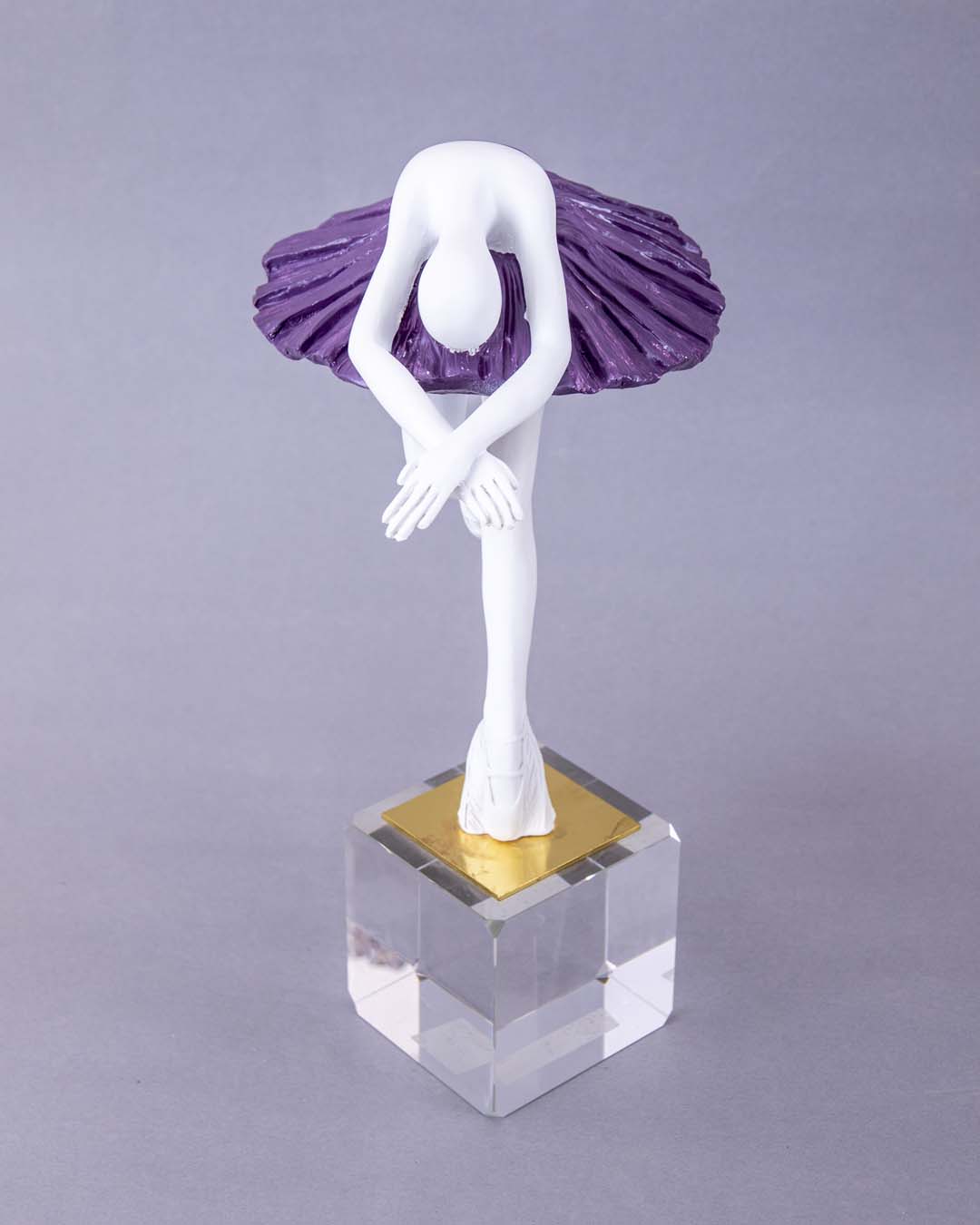 Graceful Ballerina Figurine - The Decor Kart 