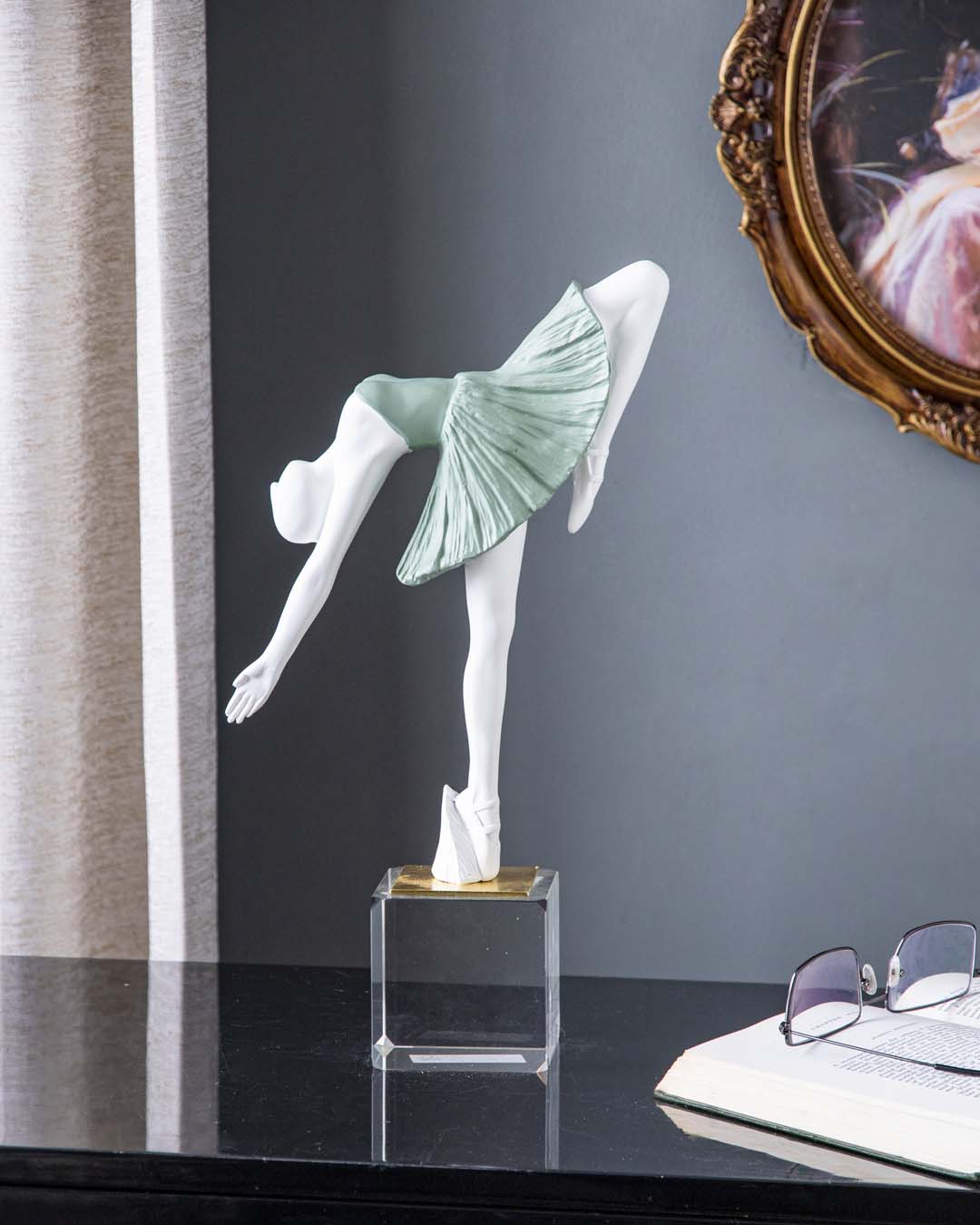 Exquisite Ballerina Figurine - Pastel - The Decor Kart 