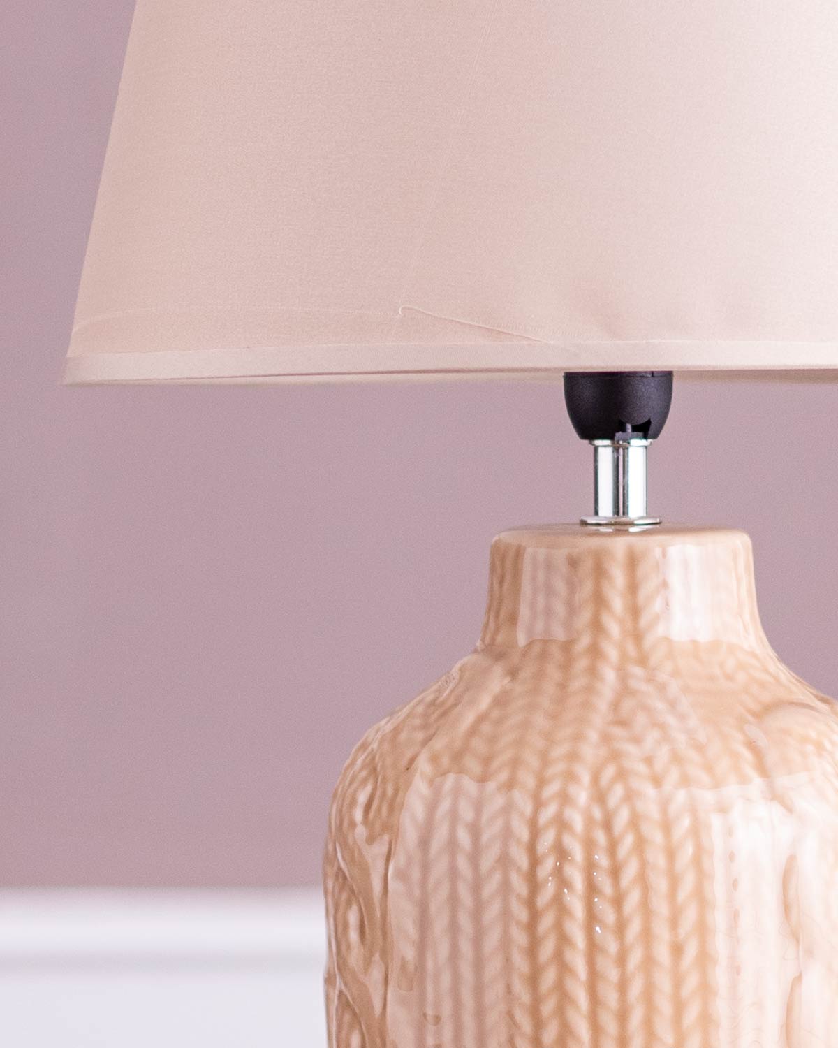 Eye-Catching Ceramic Table Lamp