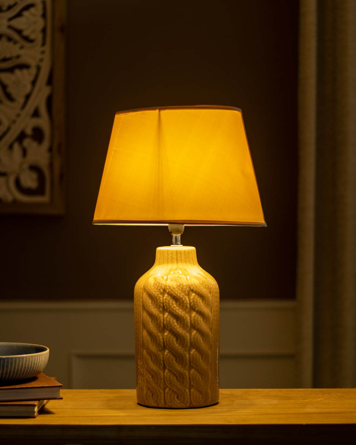 Eye-Catching Ceramic Table Lamp