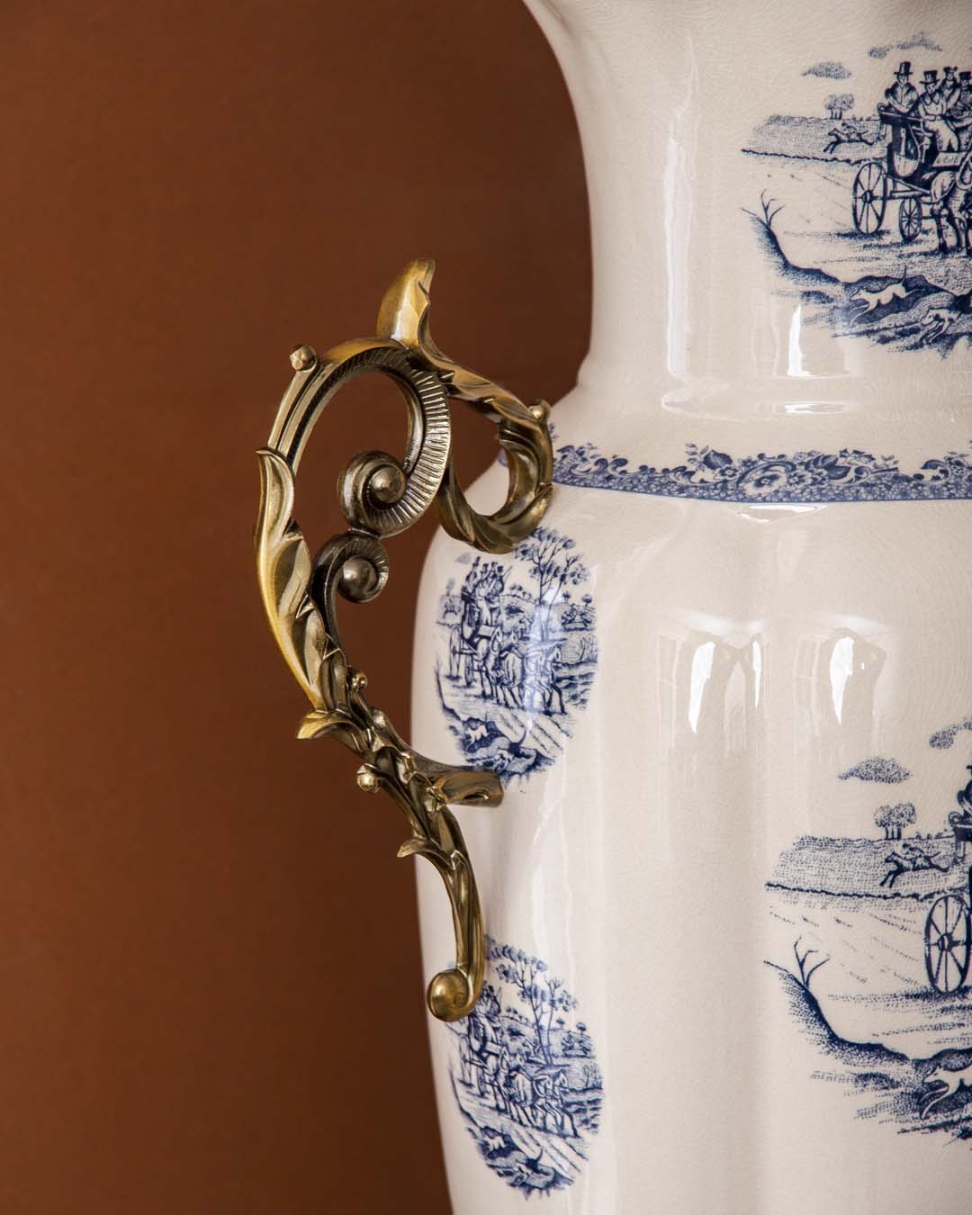 'Yorkshire' Victorian Ornamental Floor Vase - The Decor Kart 