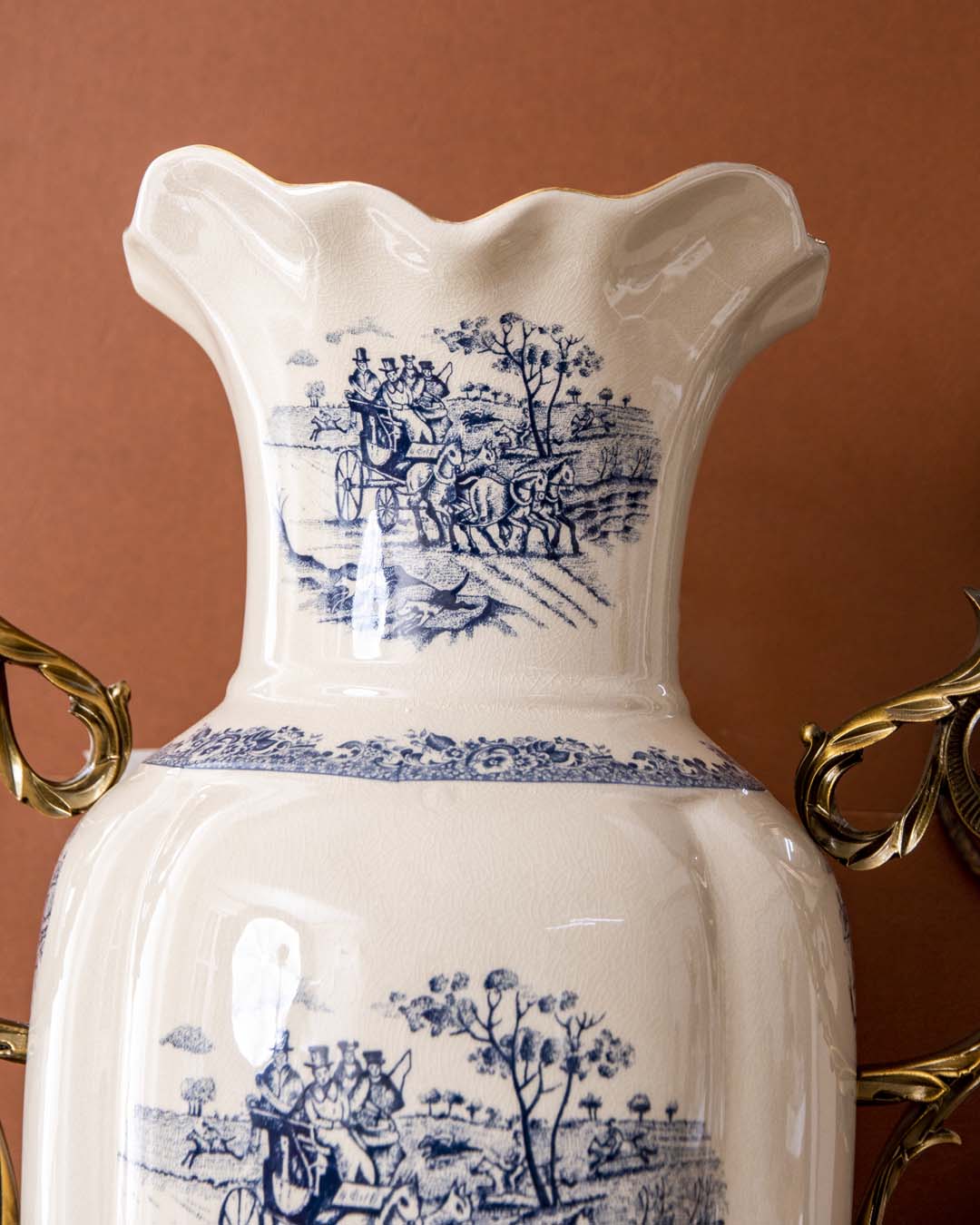 'Yorkshire' Victorian Ornamental Floor Vase - The Decor Kart