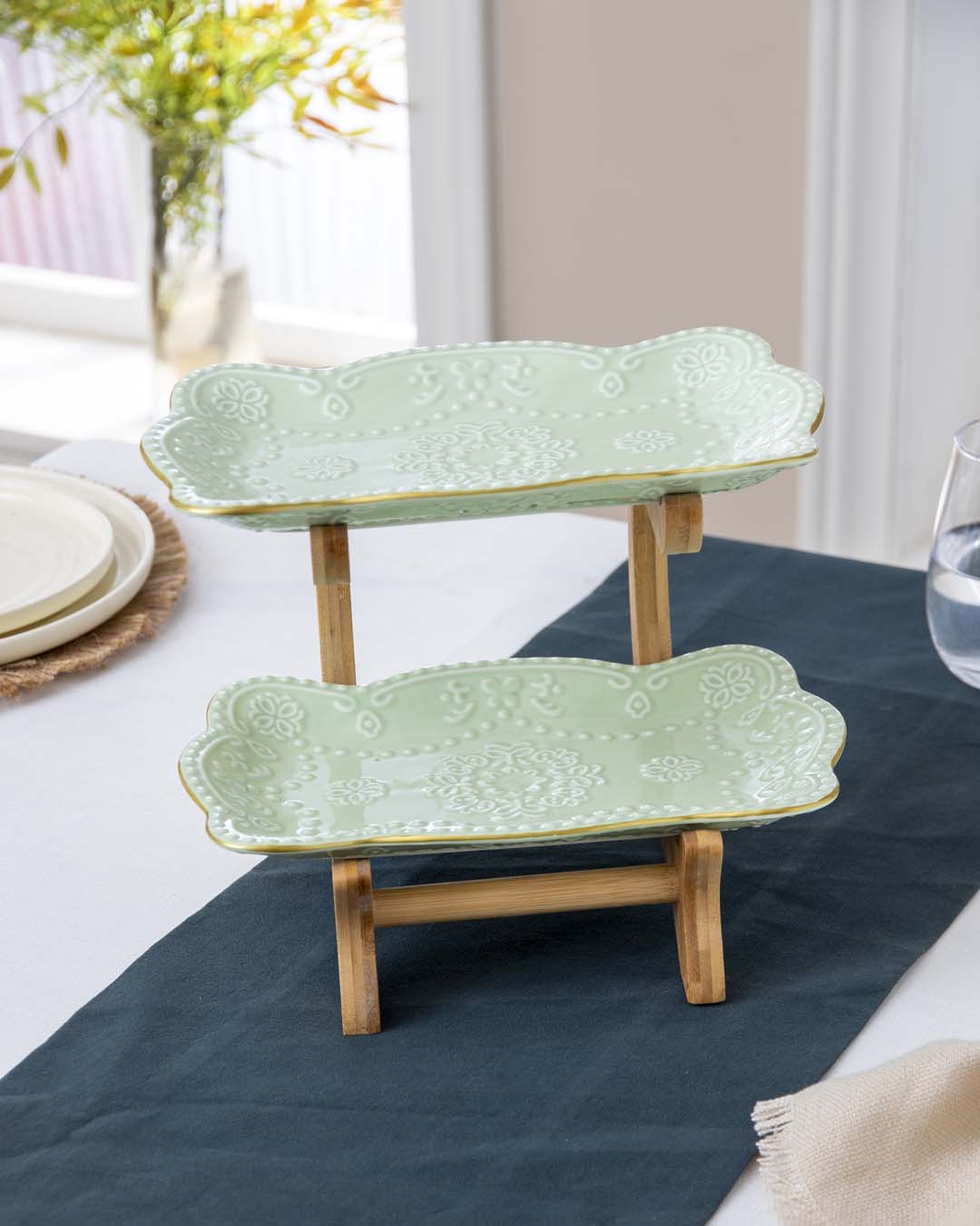 Wavy Edge 2 Tire Serving Platter With Wooden Stand - Green 