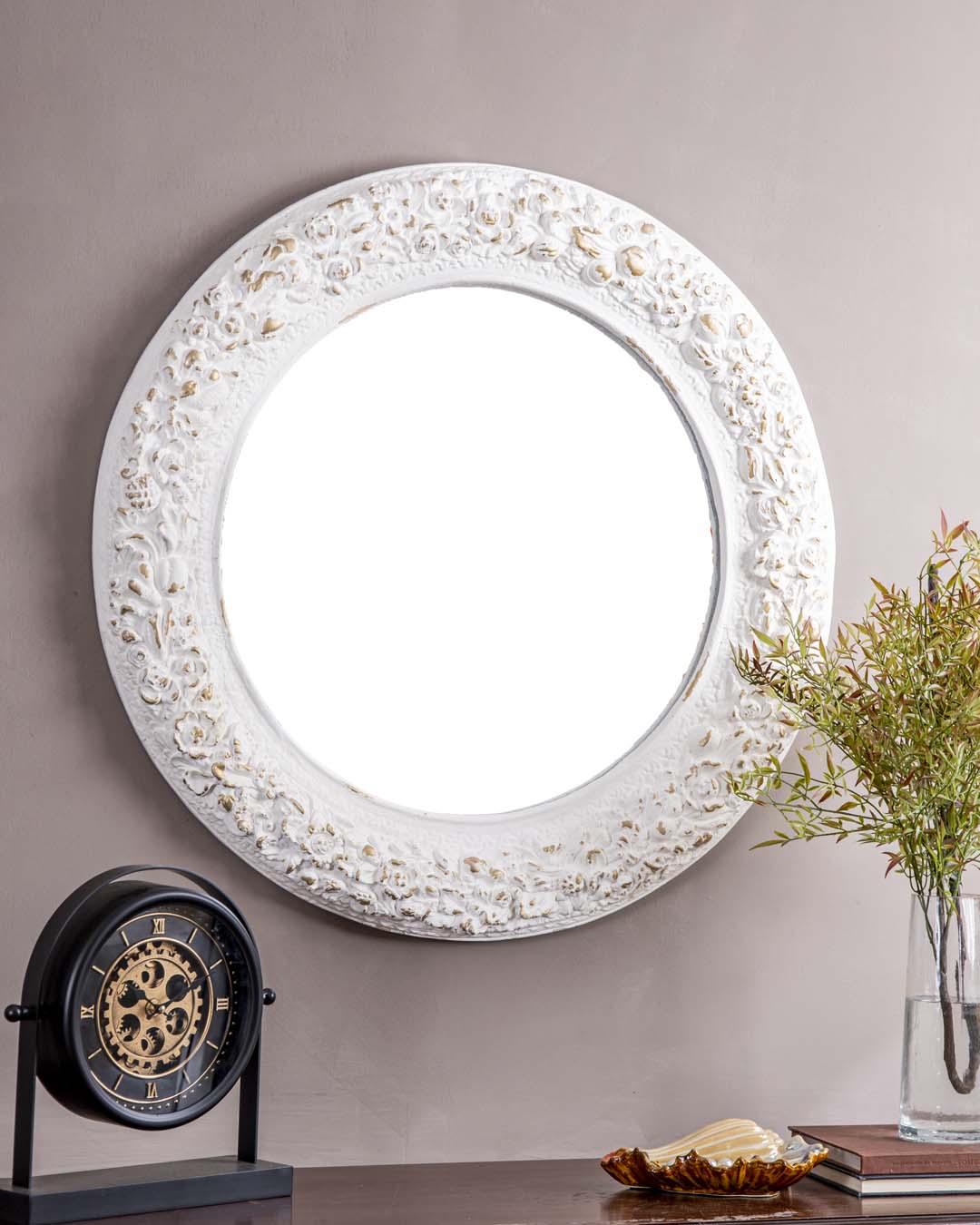 Old-fashioned Carved Wall Mirror 
