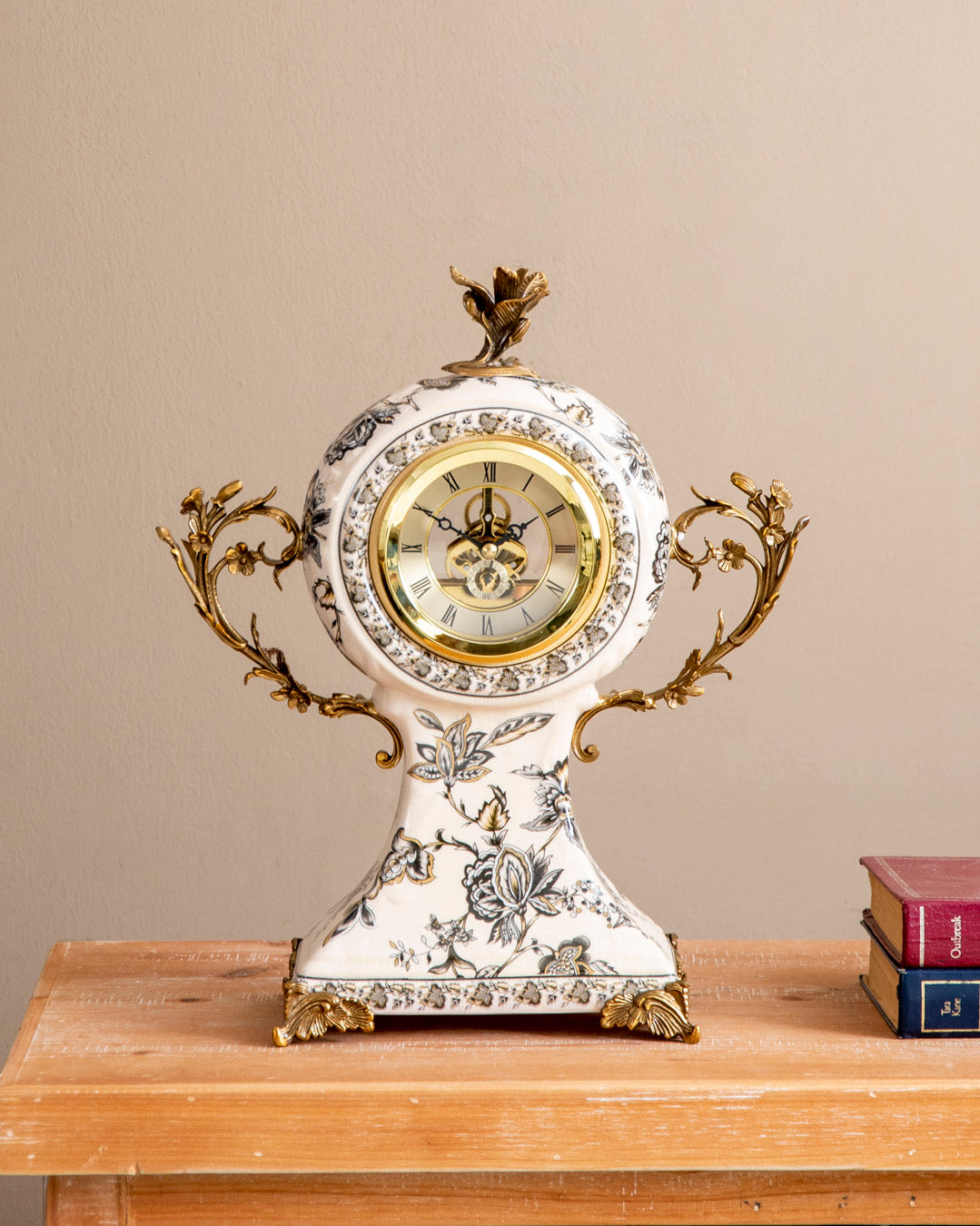 'Royal Noir' Ornamental Decorative Table clock 