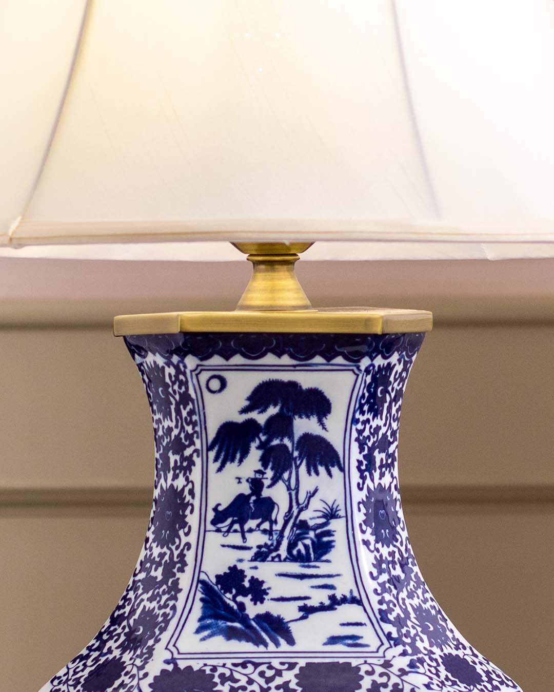 'Enlightened Shepherds' Porcelain Vase Table Lamp - The Decor Kart