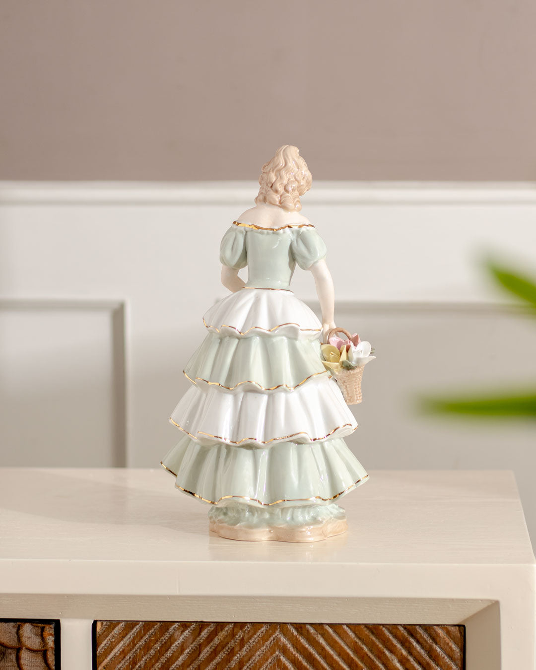 'Victorian Lady' Fine Porcelain Figurine - The Decor Kart 