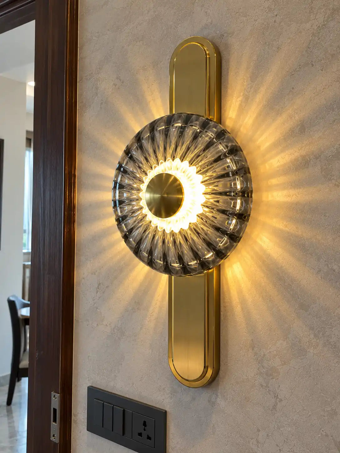 Solara Radiant Crystal Disc Wall Sconce - Smoke