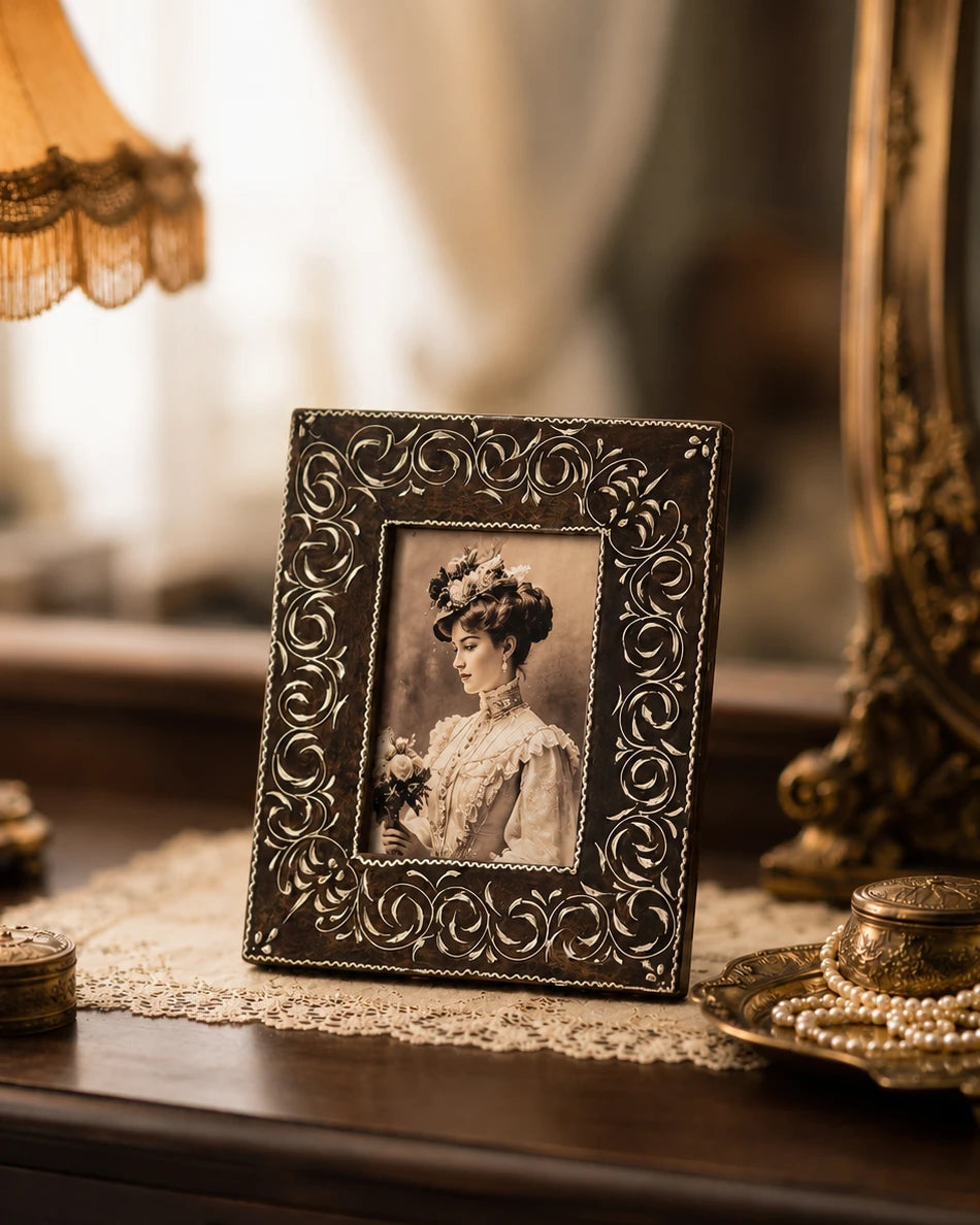Royal Vine Carved Photo Frame 