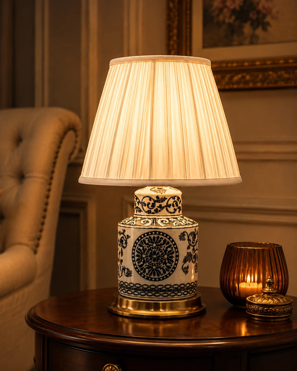 Monochrome Heritage Table Lamp 