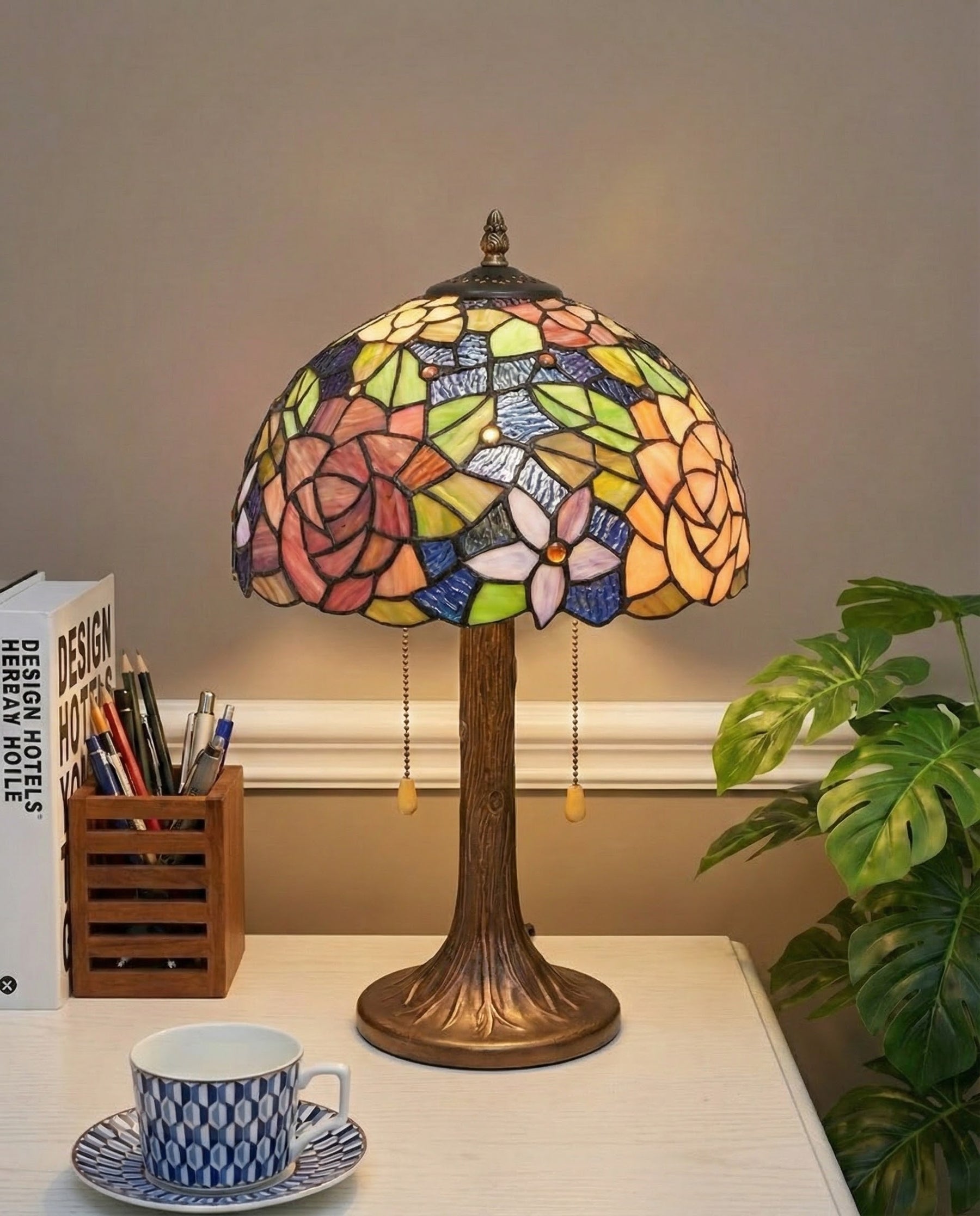 Rosette Glow Tiffany Table Lamp 