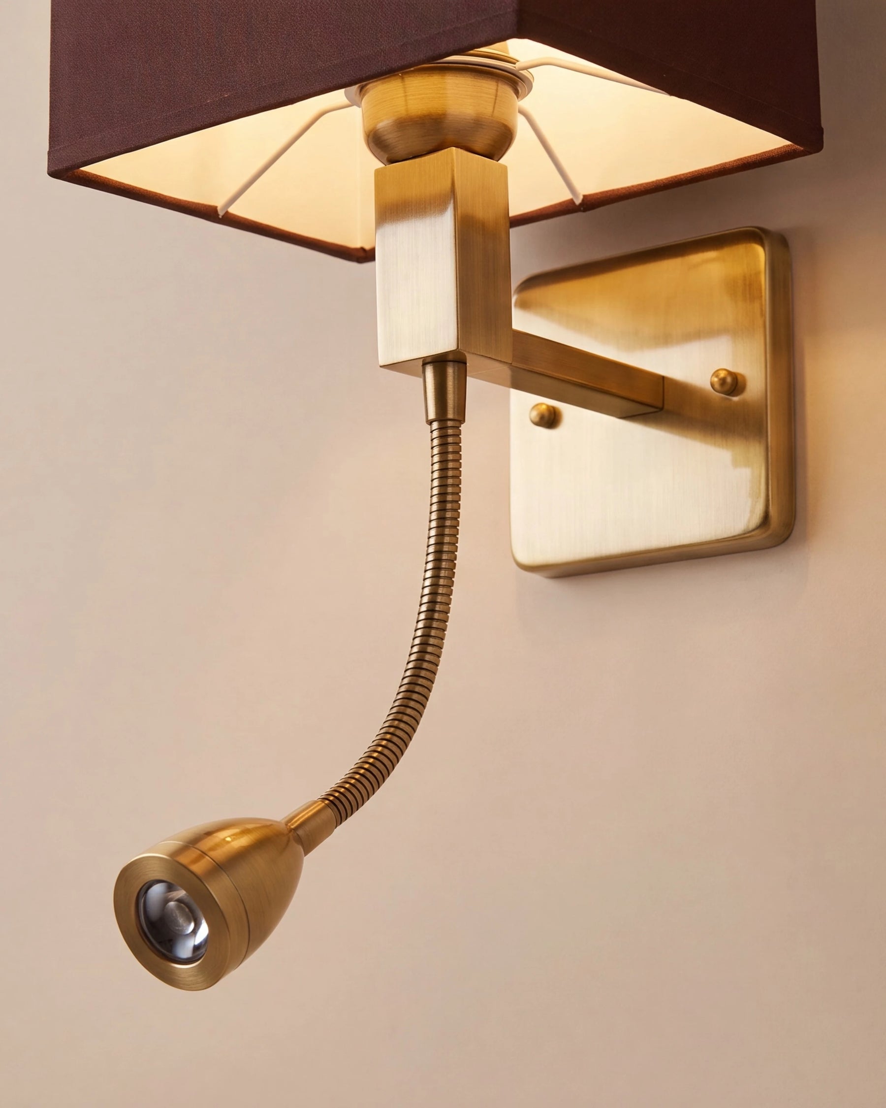Elite Reading Wall Light 
