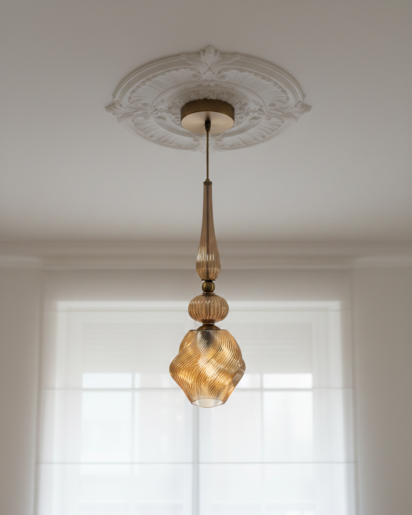 Valenora Heirloom Pendant Light - Amber 