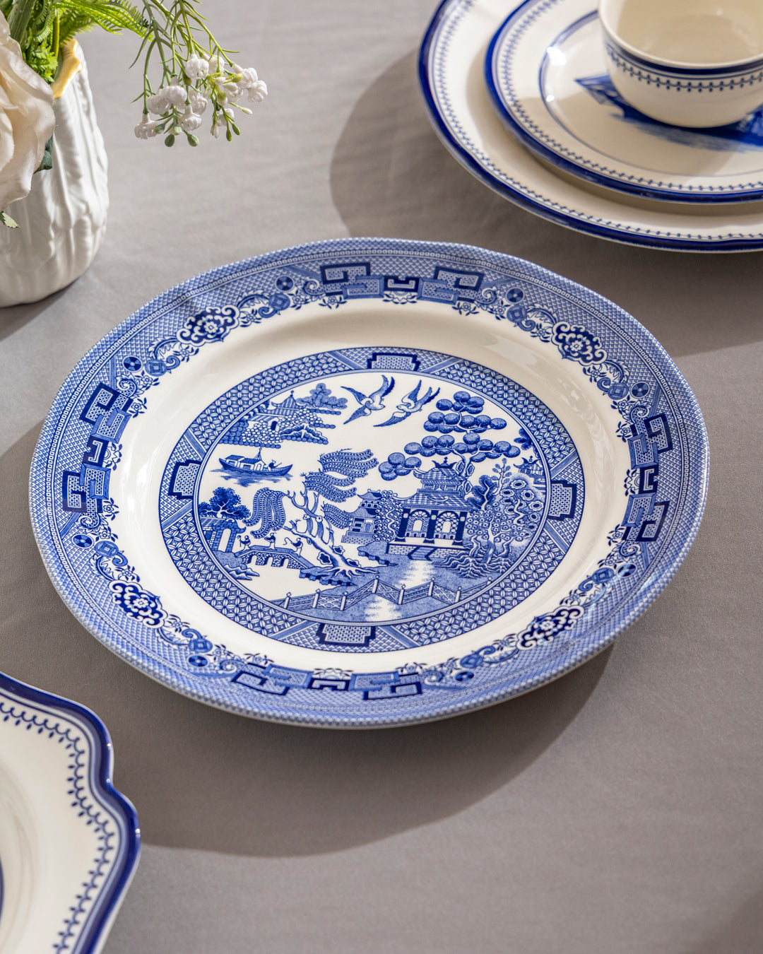 Blue Willow Heritage Dinner Plate 