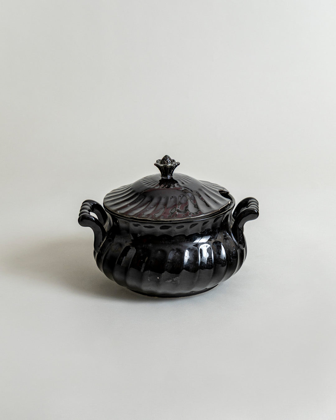 Midnight Ribbed Casserole With Lid 