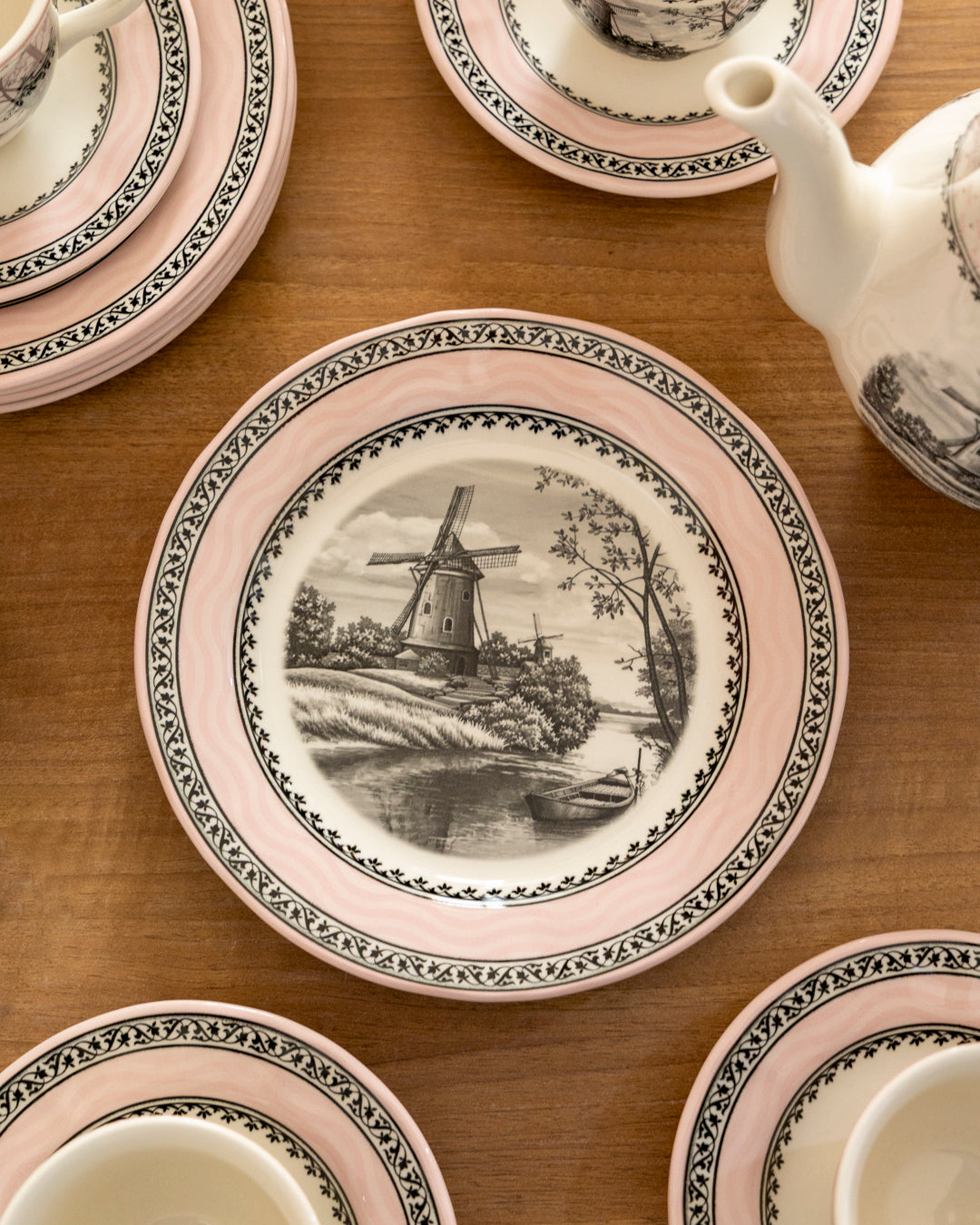 Windmill Heritage - 19 Piece Tea Set 