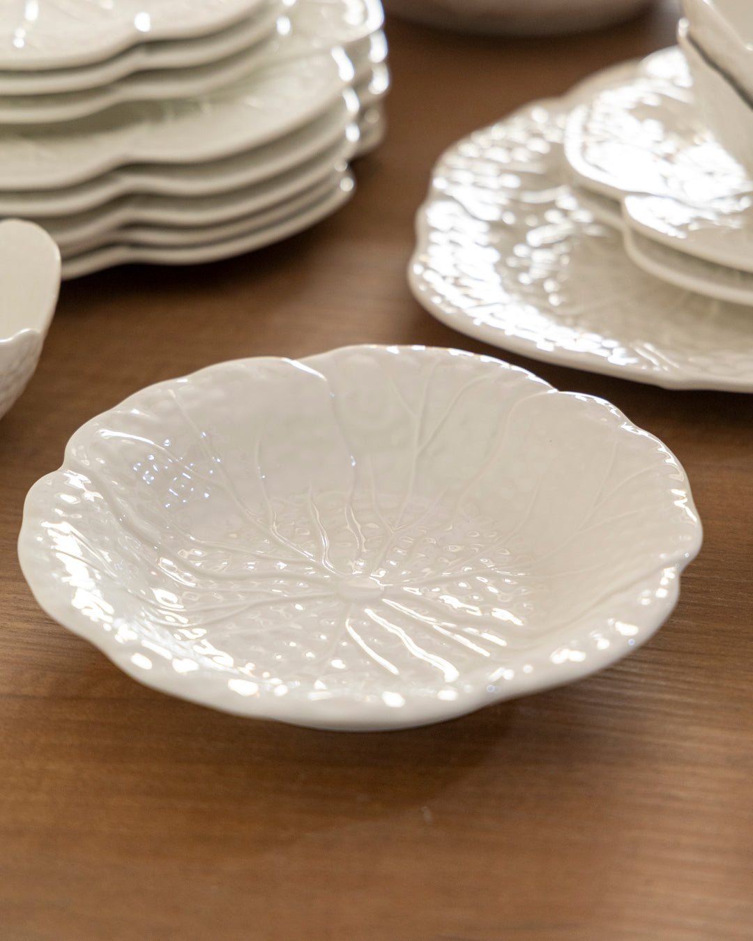 White Leaf Elegance - 26 Piece Dinner Set 