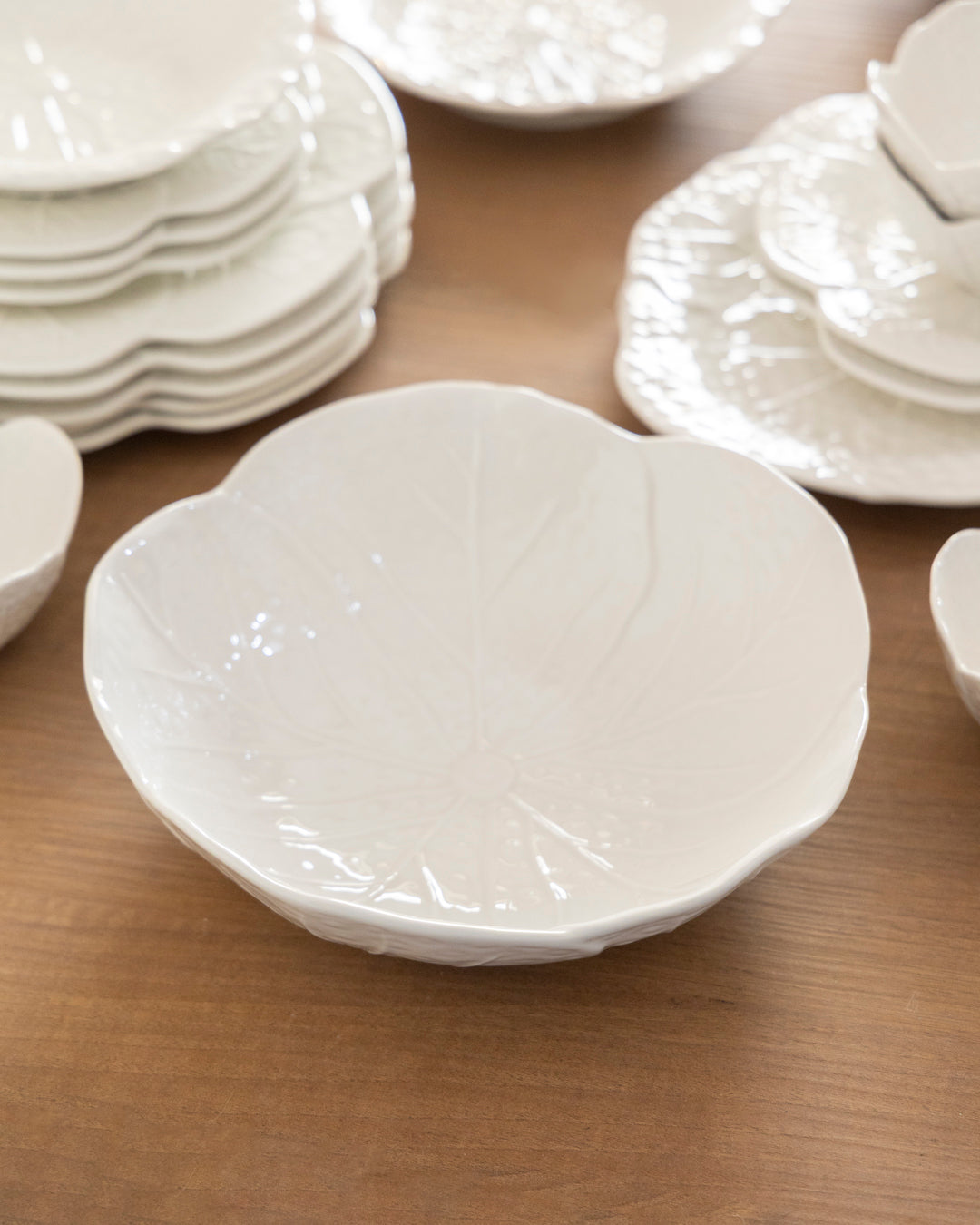 White Leaf Elegance - 26 Piece Dinner Set 