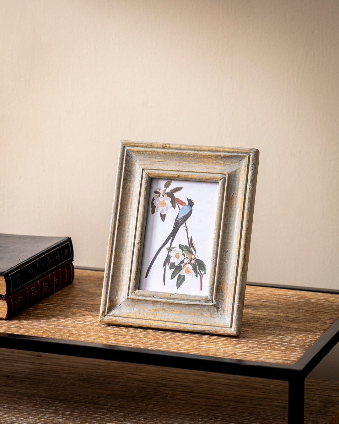 Classic Distressed Elegance Photo Frame 
