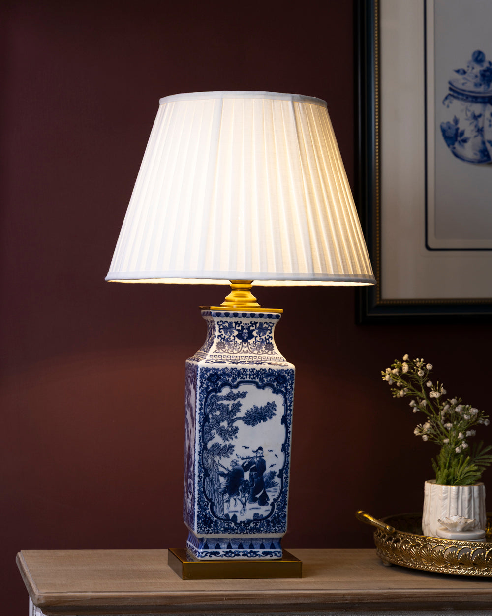 'Saldana' Porcelain Vase Table Lamp