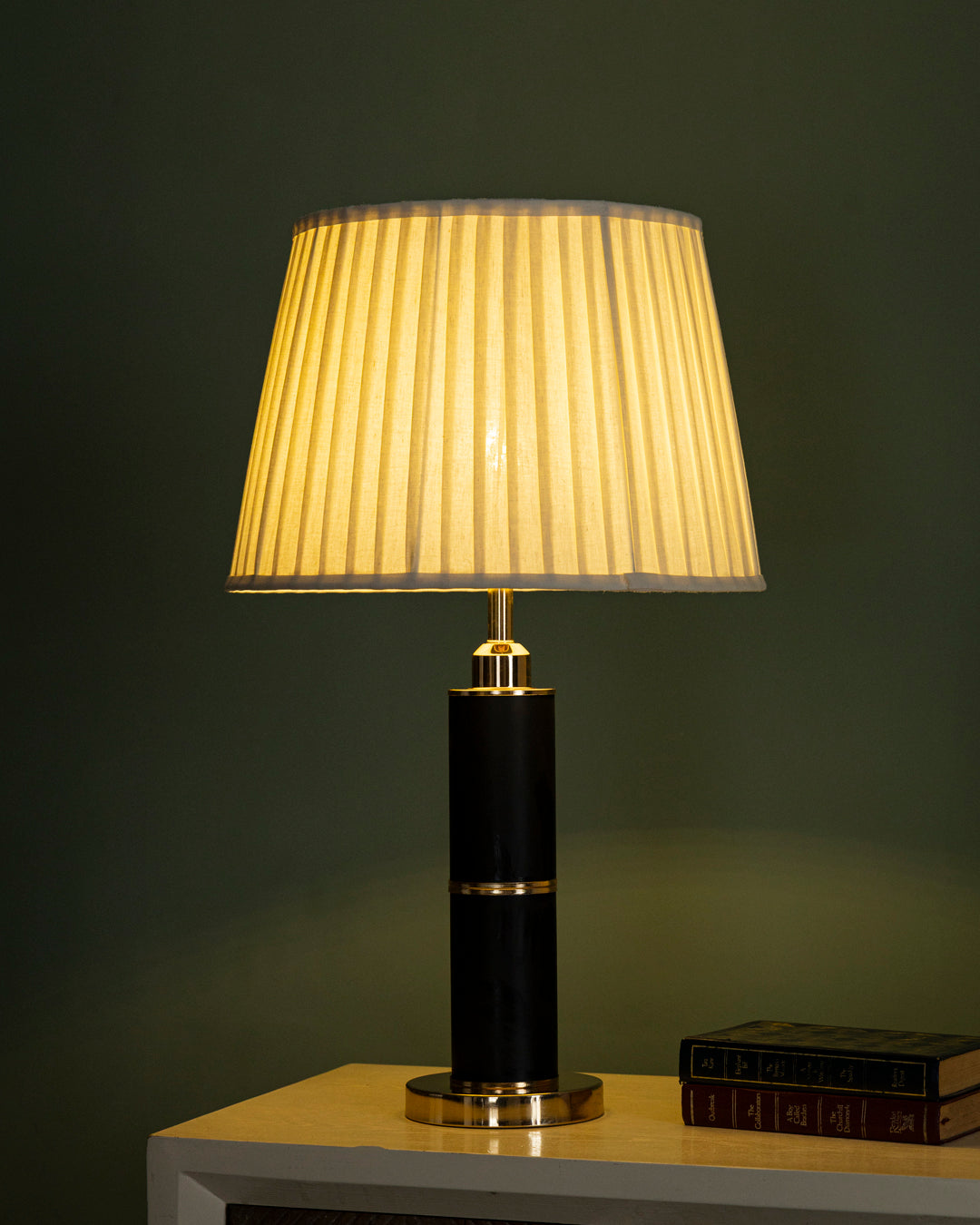 Nordic Modern Metal Table Lamp 