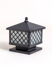 Elegant Heritage Lattice Outdoor Gate Light