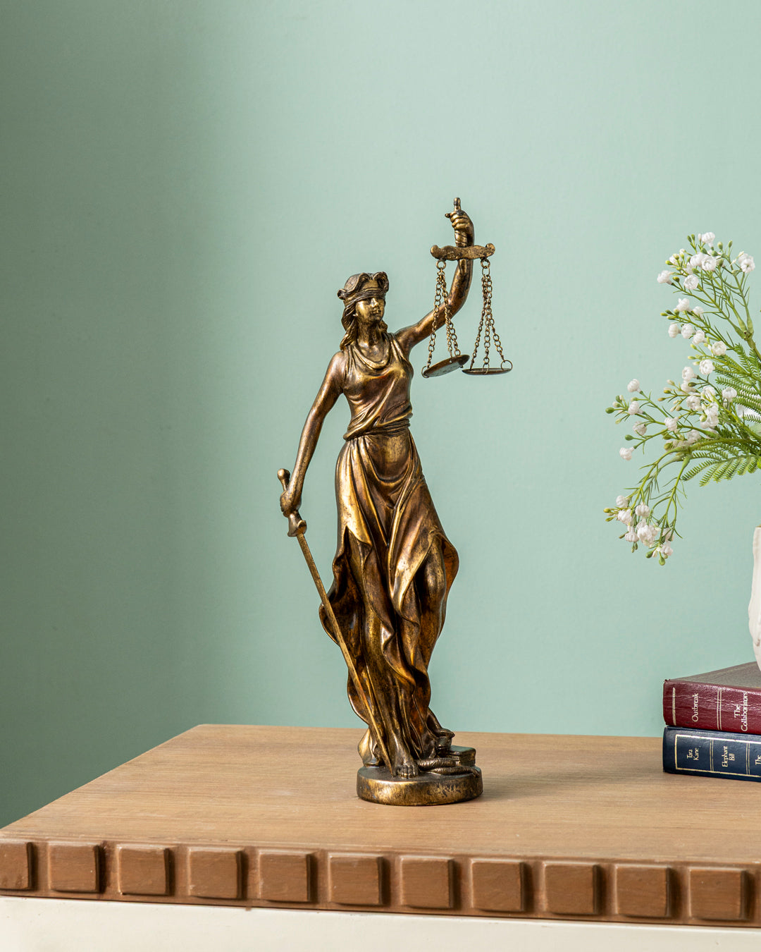 Justice Lady Decorative Figurine 