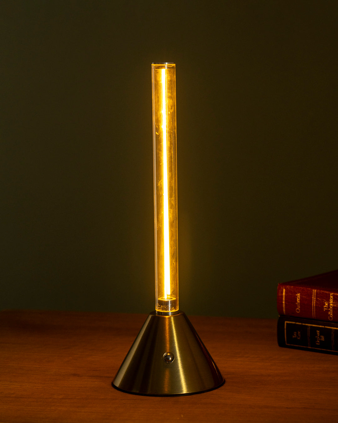 Linear Glow Desk Lamp - Golden 