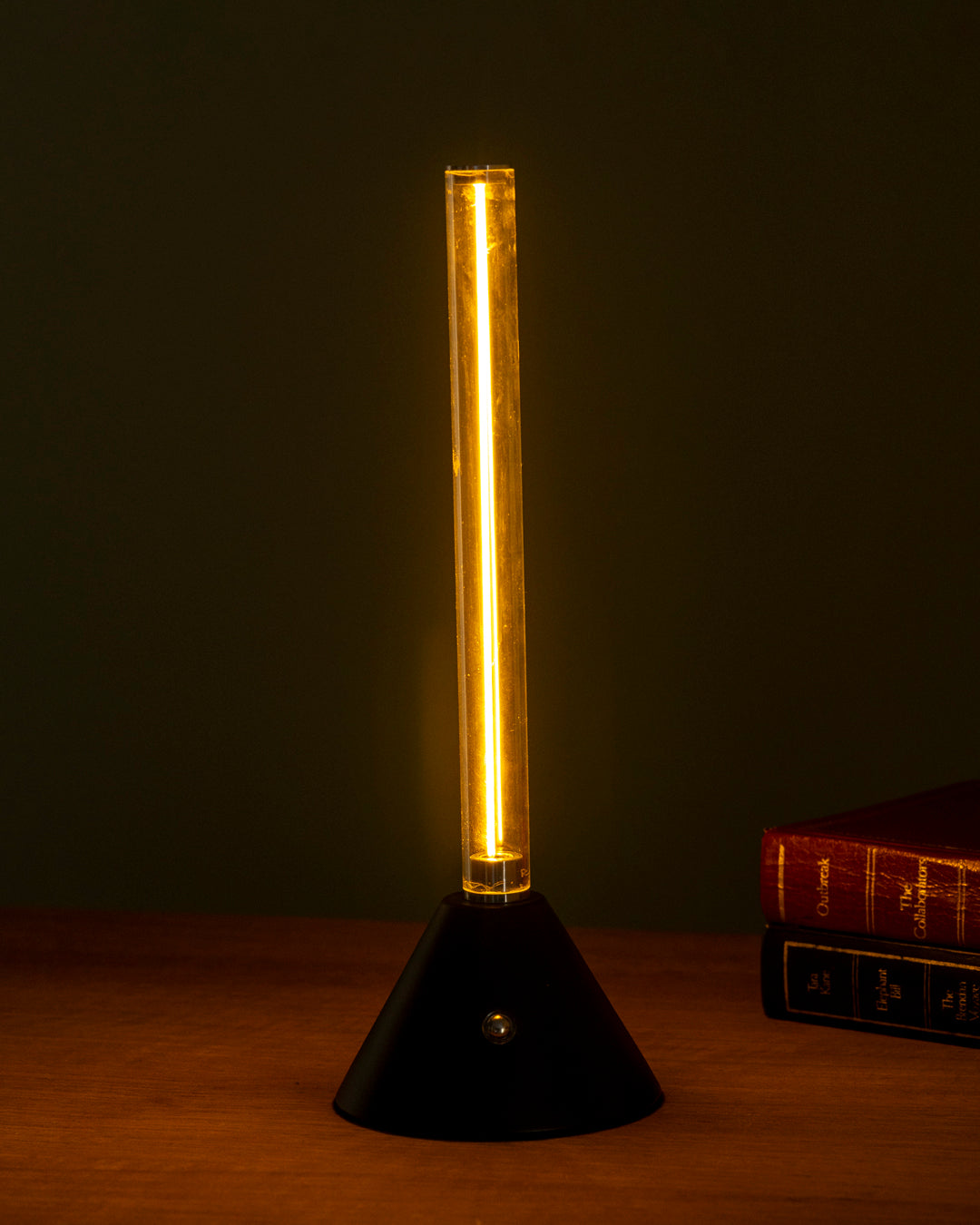 Linear Glow Desk Lamp - Black