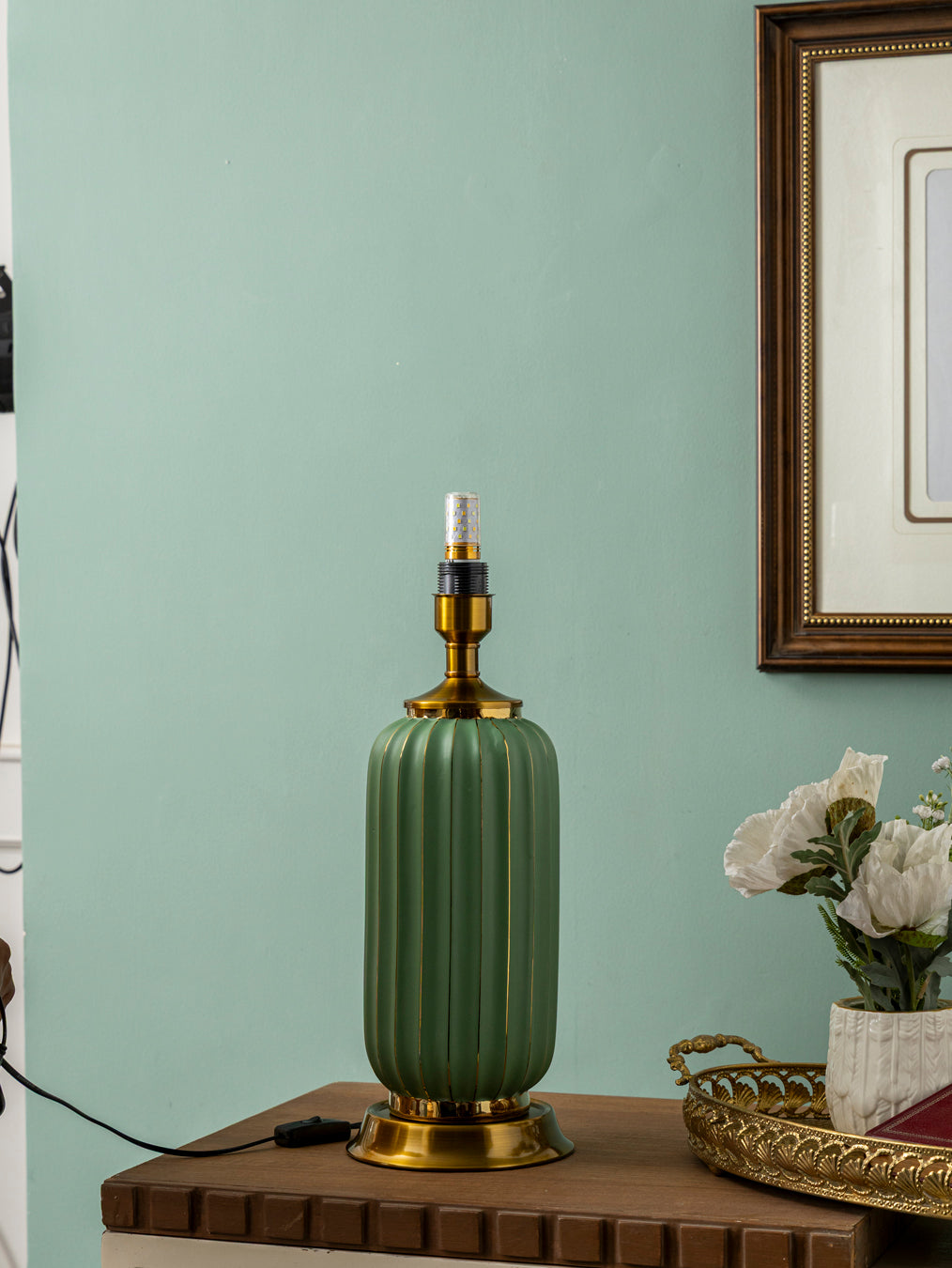 Scalloped Bell Shade Table Lamp - Green 